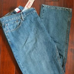 NWT- Men's 44x32 Levi's 559 Relaxed Straight Jeans
